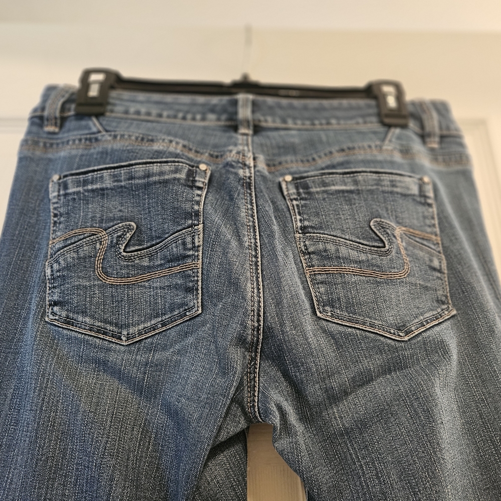 White House Black Market Flare Jeans in Blue - Picture 2 of 4